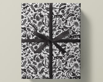 Black and White Wrapping Paper with Gift Tags, Jungle Wrapping Paper, Tropical Jungle Animal Gift Wrap Sheets, Set of 2 Sheets 4 Gift Tags