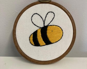 Bumble Bee Cartoon hanging embroidery 4”