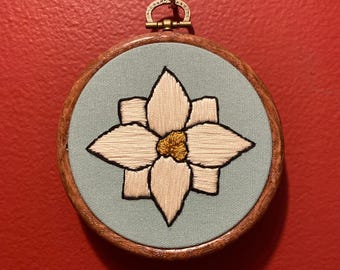 White flower poinsettia hanging embroidery