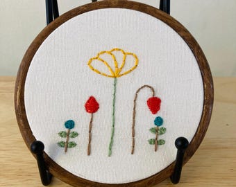 Scandinavian style floral scene hanging embroidery 4”