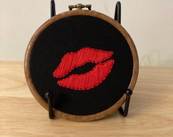 Red lips lipstick hanging embroidery