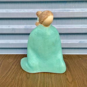 1984 Southwest Navajo Blue Native American Kneeling Woman Signed Jack Black Pottery Statue Sculpture Figure