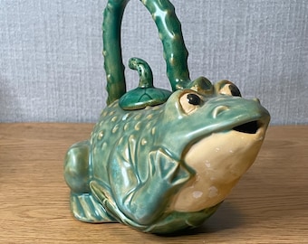 Majolica Style Vintage Frog Glazed Ceramic Collectible Teapot