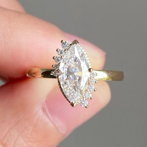 2 Carat Marquise Cut Diamond Ring F-VS1 IGI Certified Lab Grown Diamond Engagement Ring Woman Proposal Ring Diamond Gift Ring for Her