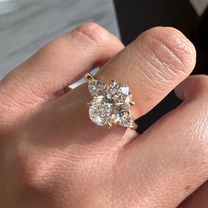 Oval Diamond Engagement Ring Oval Trilogy Diamond Anniversary Ring Side Pear Diamond Proposal Ring Real Lab Grown Diamond Hammer Finish Ring
