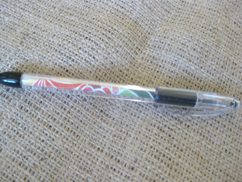 Decorative pen coordinates with Throne of Grace Legacy Prayer Journals image 4