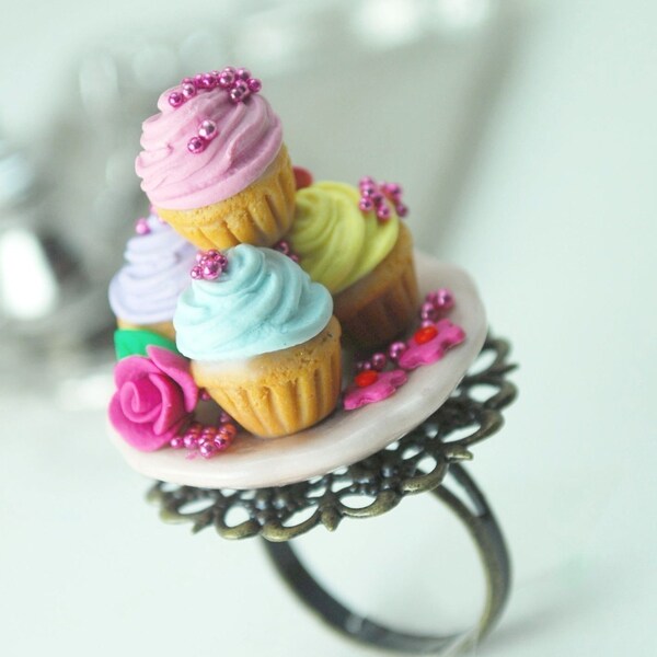 Marie Antoinette Cupcake Ring in Polymer Clay. Under 30 USD. Handmade Miniature Polymer Clay Food Jewelry.