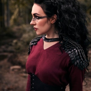 The Raven-Feathers scale mail chainmail fantasy LARP pauldrons spaulders dragon epaulettes armor