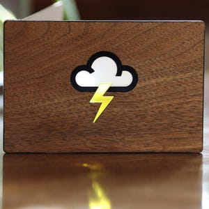 Thunder - Retro Wetter Symbol aus Holz Buntglas Grußkarte - Ungewöhnliches handgemachtes Geschenk für Sie, Mann, Frau