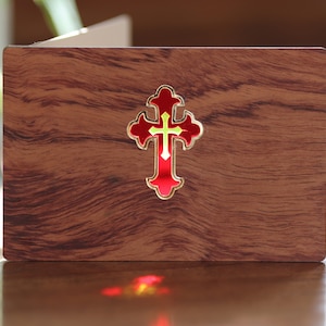 Kruzifix-Kreuz-hölzerne Glasmalerei-Gruß-Karte - handgemachtes Geschenk für christlichen, katholischen, Ostern
