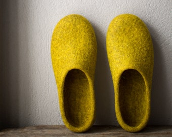 Woolen slippers for men, Unique comfy durable home shoes hand dyed in mustard yellow color, Wool anniversary gift for husband