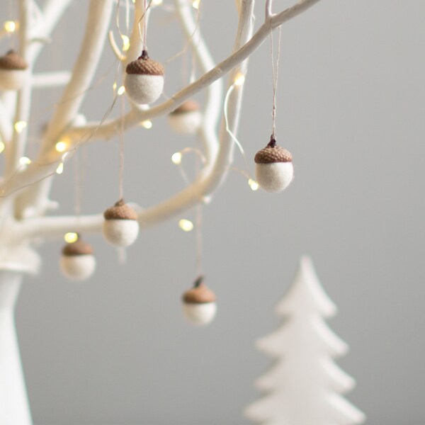 Arm Knitting Pattern // Arm Knit Christmas Tree Skirt // Etsy Canada