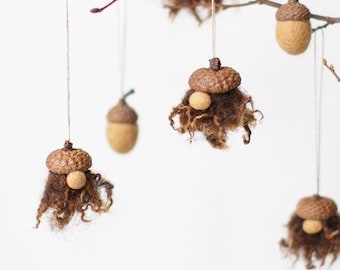 Handmade wool acorn gnomes and natural acorn ornaments - Whimsical woodland decor, Unique fall decorations