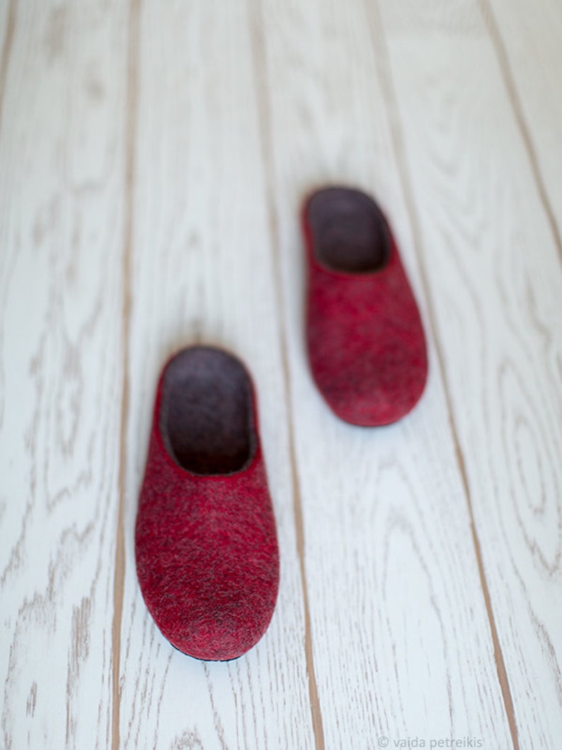 Pure wool slippers, Minimalist rustic style felted organic wool dark grey deep red house shoes for men, Christmas gift for him image 3