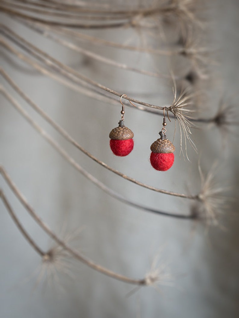 Red earrings, Dangle acorn earrings with real acorn cap felted wool beads, Unusual copper and felt jewelry, 7th wedding anniversary gift image 1