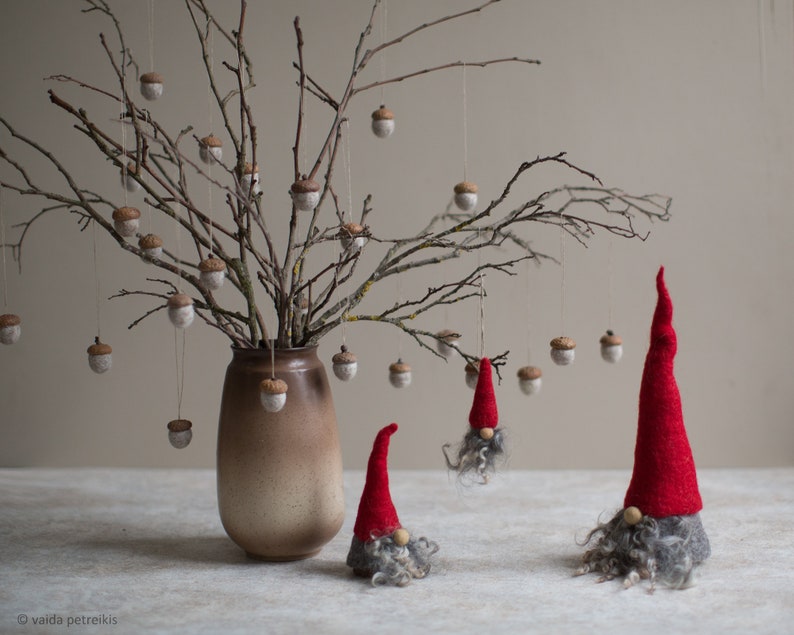 Gnome de Noël pour un décor de vacances rustique Choisissez 1 ou un ensemble de 3 jolis gardiens d'étagère flous ou ornement Tomte de style scandinave de ferme image 2