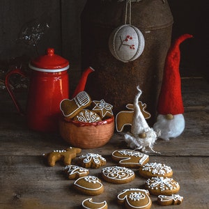 Gnome de Noël pour un décor de vacances rustique Choisissez 1 ou un ensemble de 3 jolis gardiens d'étagère flous ou ornement Tomte de style scandinave de ferme image 8