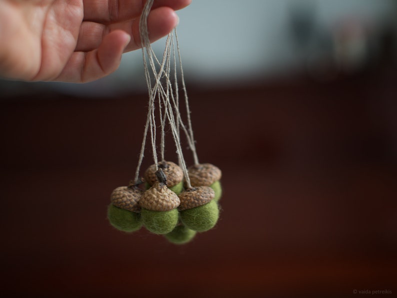 Felted acorn ornaments in mossy green, Set of 6 woodland weddings party favors, Autumn season decorations, Fall and Thanksgiving decor image 4