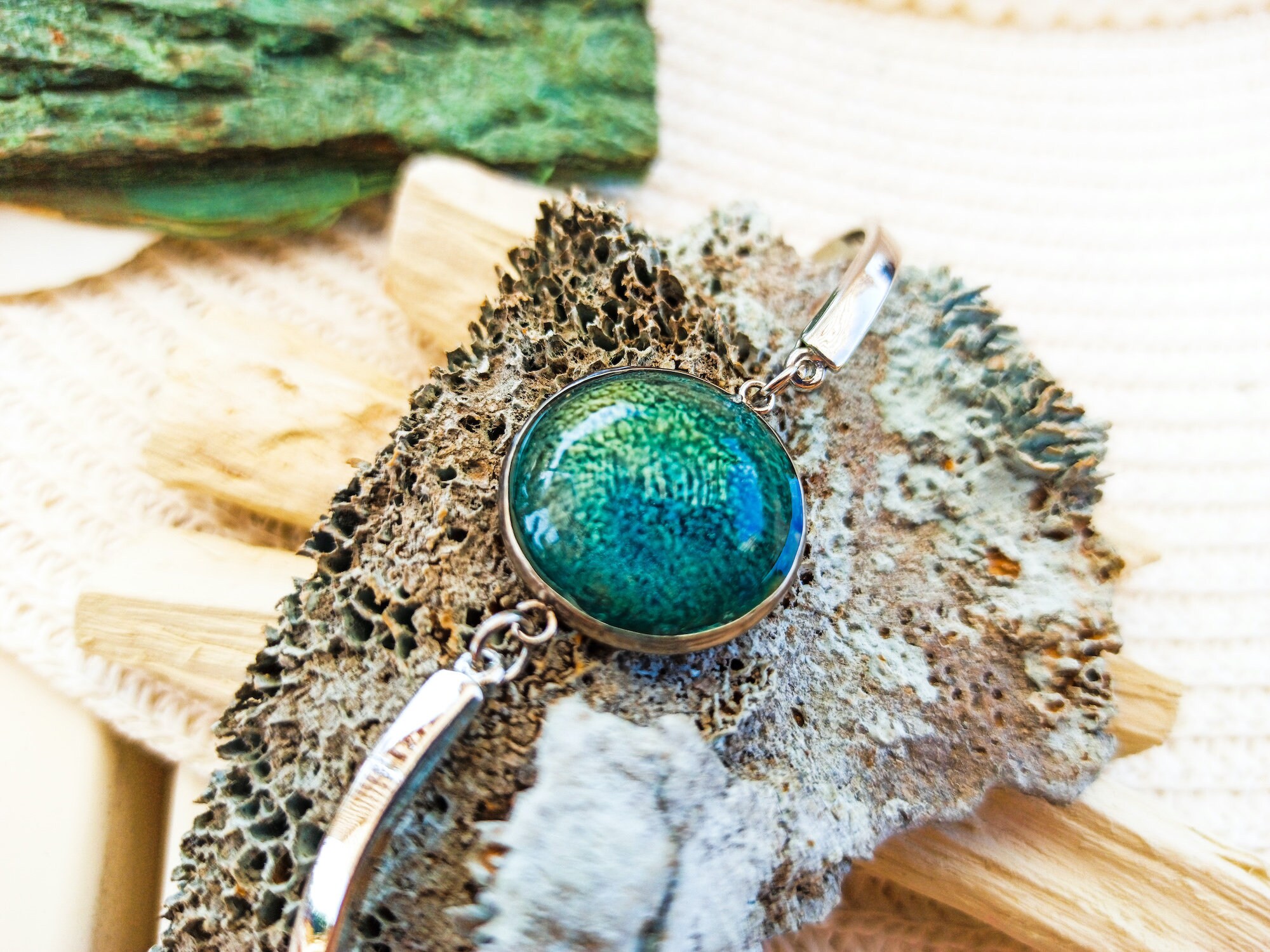 Epoxy resin bracelet hot sale
