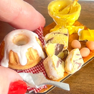 Cake prep board - 12th scale dollhouse miniature
