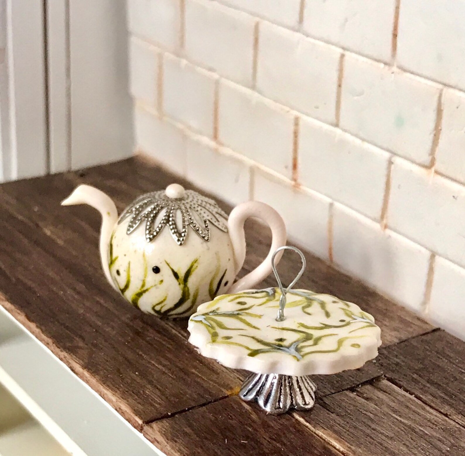 paint a tea set