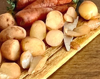 Carrots and potatoes | preparation board - 12th scale