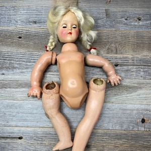 Ricambi per bambole d'epoca - Braccia - Bambole di composizione - Testa ideale - Torso di Shirley Temple - Riparazione e restauro di parti di bambole spaventose Prop Oddity