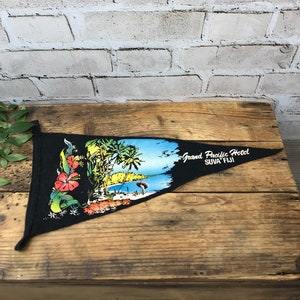 Vintage Grand Pacific Hotel Suva Fiji Pennant - Tropical Island Souvenir