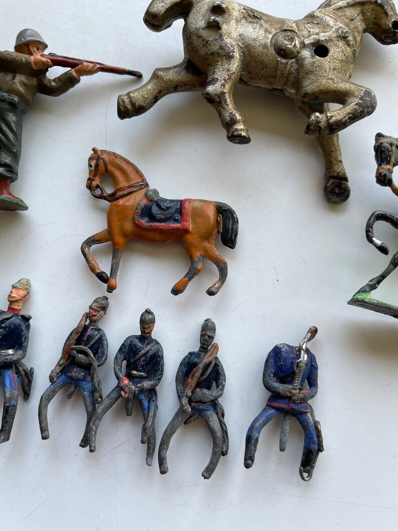 Vintage Tin Horses Soldiers War Painted Metal Military Etsy