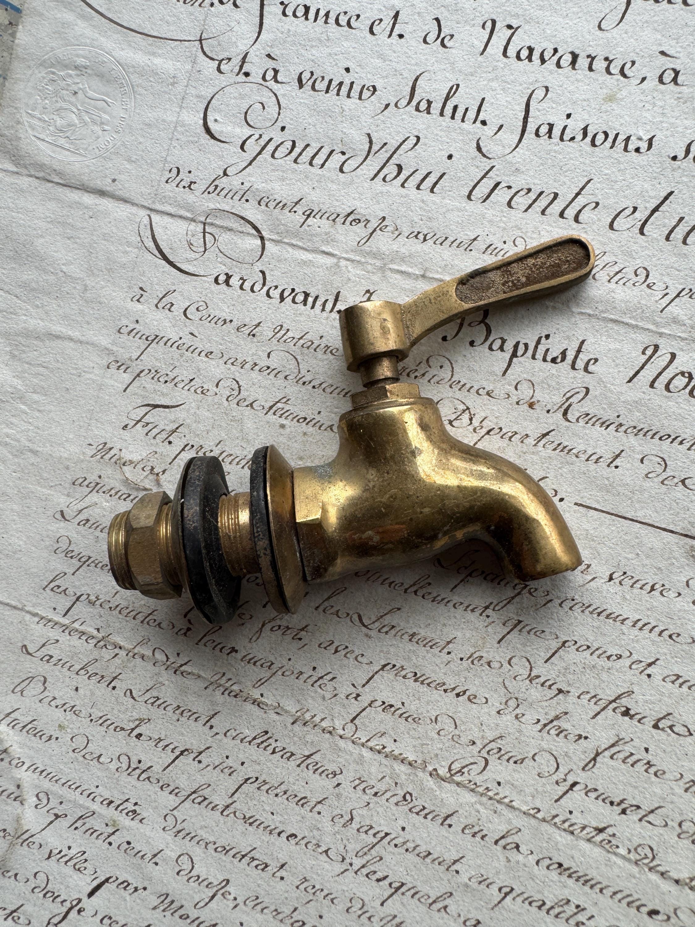 Ancien gros ROBINET en bronze tête de CHIEN fin XVIIIème début XIXème