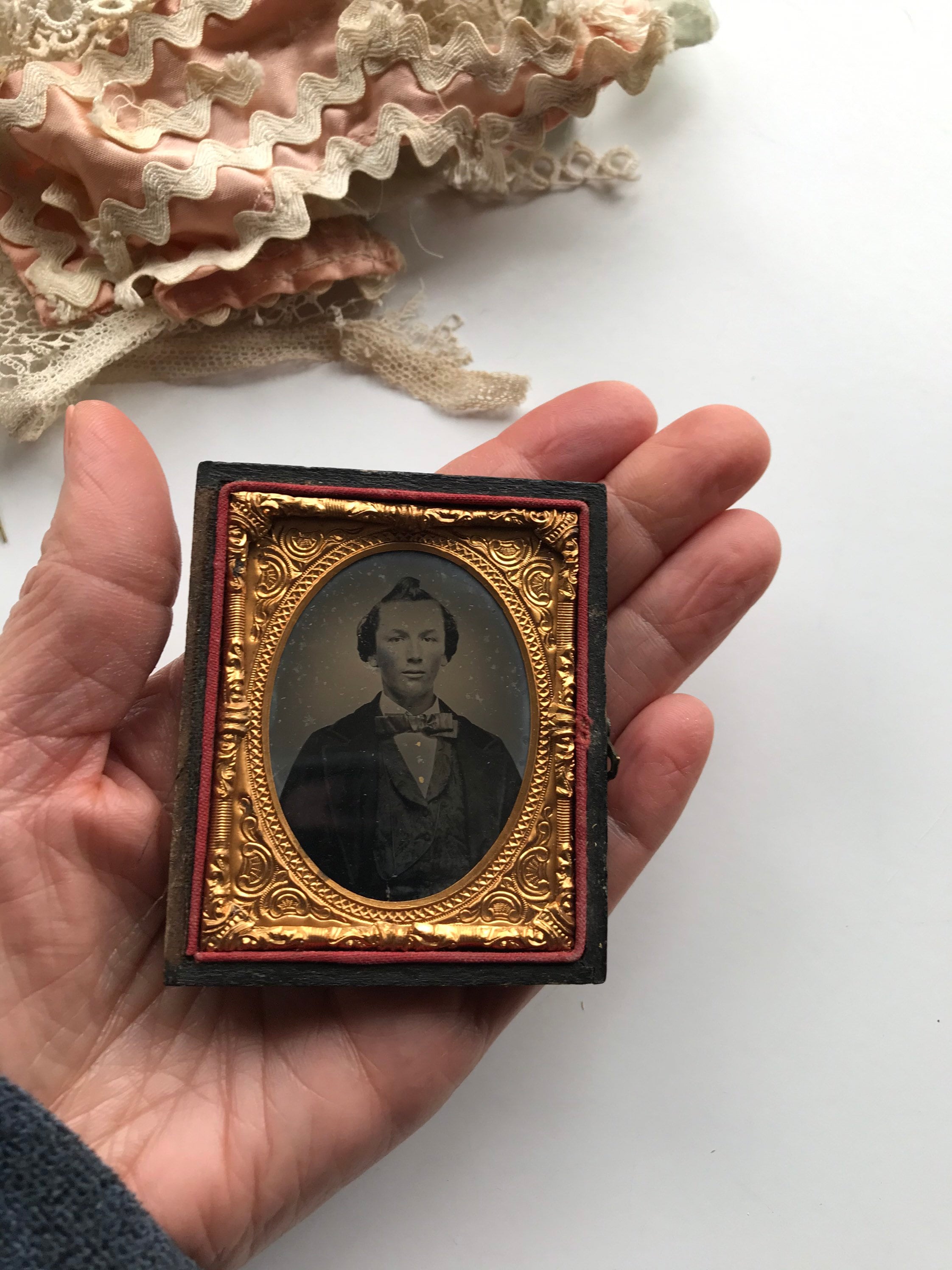 Visual Arts Frames Lot of 4 Antique Daguerreotype Half Cases Picture