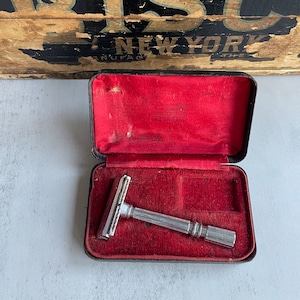 Vintage Gem Micromatic Safety Razor in Original Case Made in US- Personal Grooming- Shaving Products