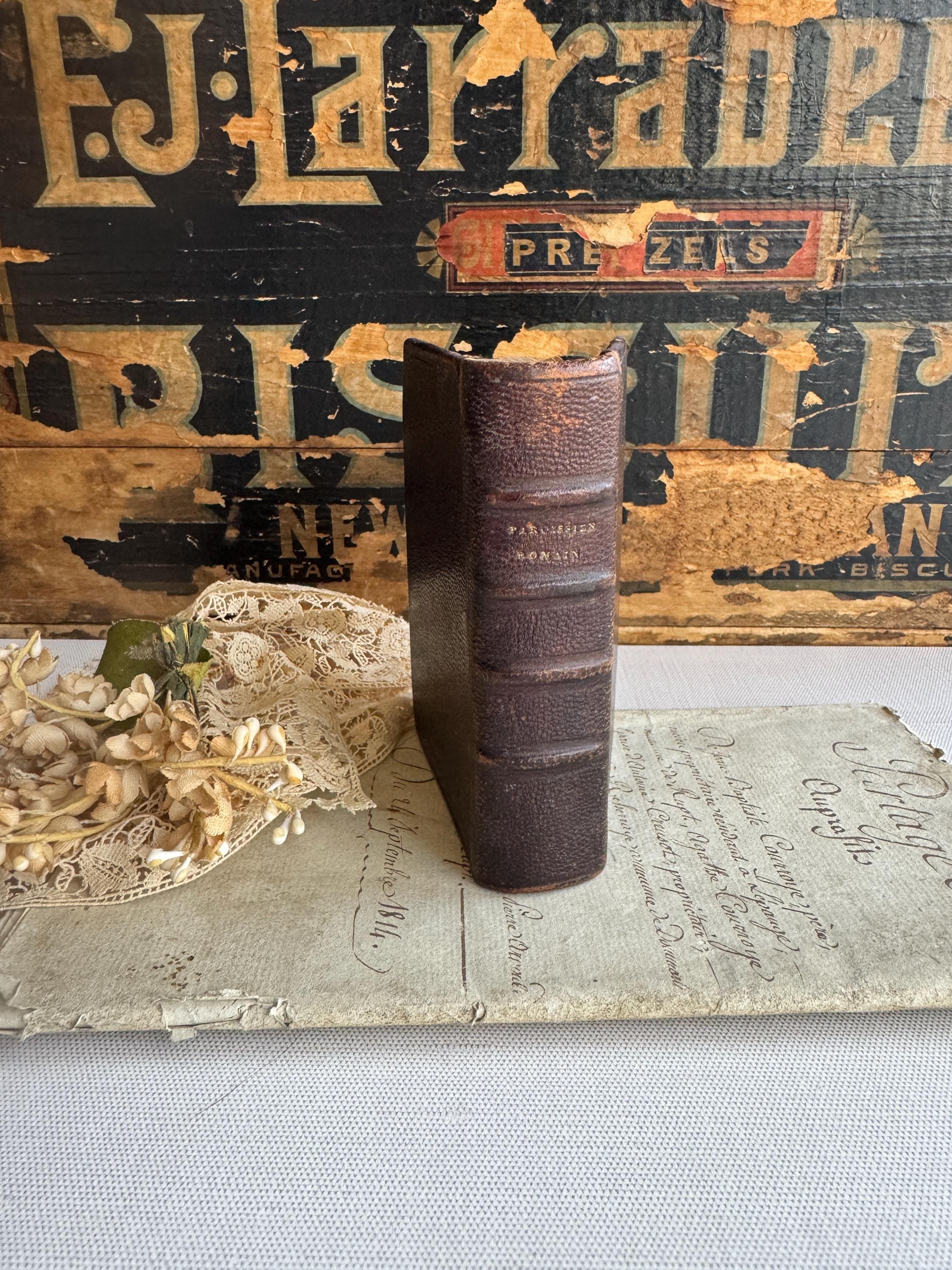 フランスアンティーク 洋書 Bouclier du Chrétien ブロカント Antique 1877 French Catholic Prayer Book, Paroissien Romain
