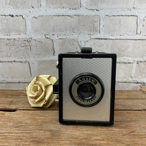 Ansco Shur-Flash Camera, Black and Silver, Box Camera 1950&#39;s Art Deco Camera Photography, Photo Prop Collectible