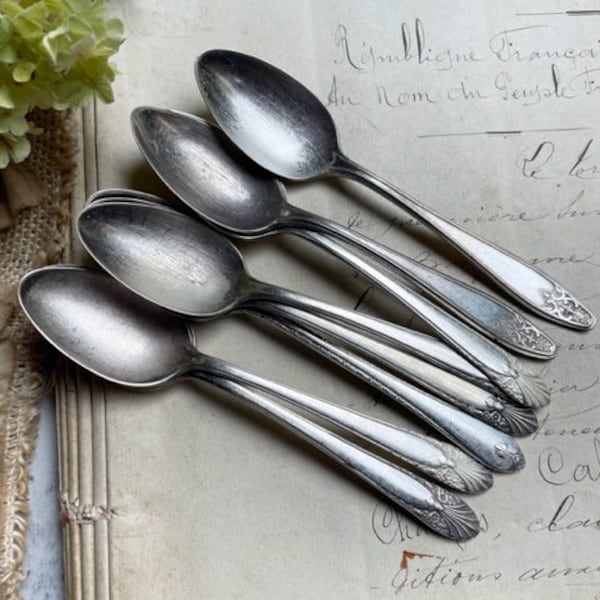 Vintage Spoons- Silverplated- for Rings or Repurpose Ornate Teaspoons- Flatware Farmhouse Kitchens Silverware