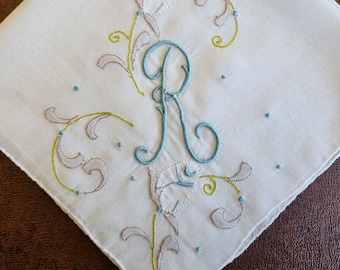 R monogram handkerchief hanky, white applique, beige blue & green embroidery on white cotton, hand rolled hem 14" sq VG to Exc vintage condn