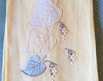 Leaves & Berries tea, hand, or guest towel in white, ivory, and gray Madeira applique embroidery on yellow linen NWT Excellent vintage cond