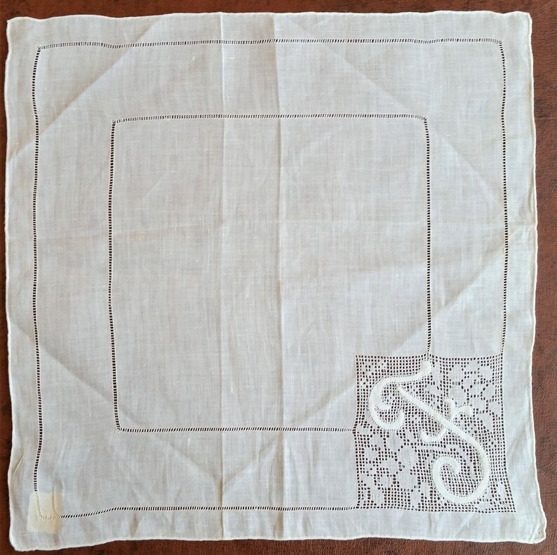 appears unused 12 white needle lace embroidery /& applique on fine white linen drawn thread work hand rolled hem Initial F handkerchief