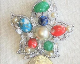Sarah Coventry Fantasy silvertone star flower leaf brooch pin, simulated matrix cabochons & faux pearls NOS new old stock Exc vintage cond