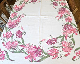 Pink Tiger Lily Tablecloth by Garden State 47" x 62" watercolor style pink flowers & green leaves on soft and drapey linen Exc vintage condn