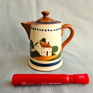 Torquay Breakfast Chocolate pot, Syrup jug, or covered creamer, hand painted cottage, Devon Motto Ware England 5" tall 8 oz Exc vintage cond