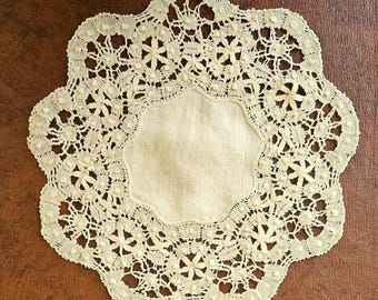 11 Cluny Bobbin Lace placemats or large doilies, 3" wide handwoven linen borders, linen centers, 1930s 9.5" rnd Very Gd to Exc vintage cond