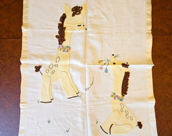 Giraffes Baby blanket, carriage or crib blanket, cream acrylic fleece fabric with appliqued animals, hand embroidery NWOT unused 28.5" x 36"