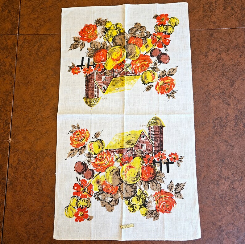 Town & Country Furnishings Farm and Harvest Dish Towel - Thumbnail 2