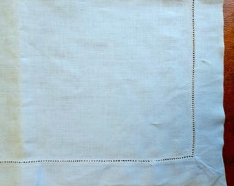 Classic Blue Linen Tablecloth 32" square, plain weave smooth white linen, 1.25" wide hemstitch border, no damage, VY Gd to Exc vintage cond