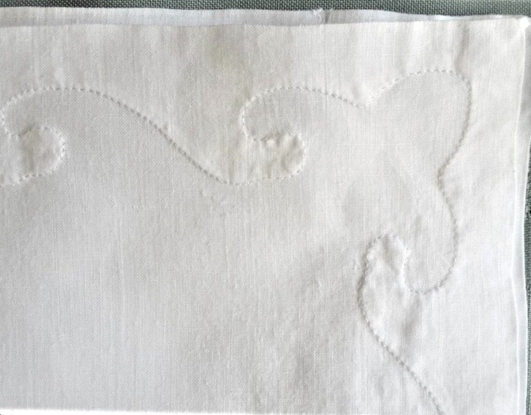 Table Runner & 4 White Madeira Placemats, Hand Appliqued White Wave