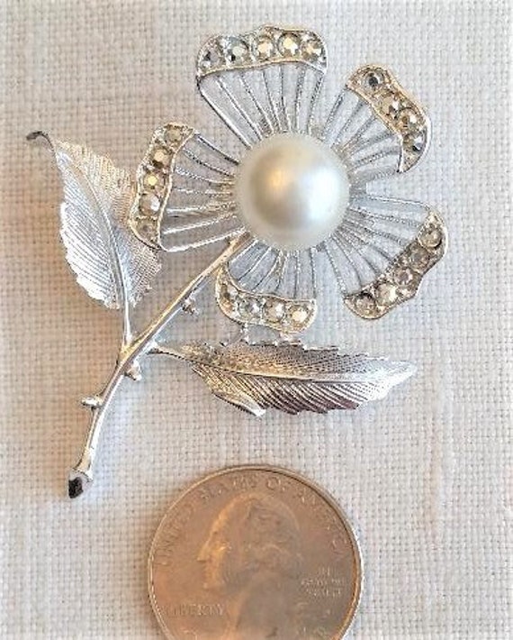 NOS Sarah Coventry Nocturne brooch pin, silverton… - image 1