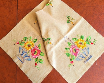 Unhemmed Poppies Bureau scarf or table runner Arts & Crafts Craftsman style, pink yellow and green embroidery, beige linen, Exc vintage cond