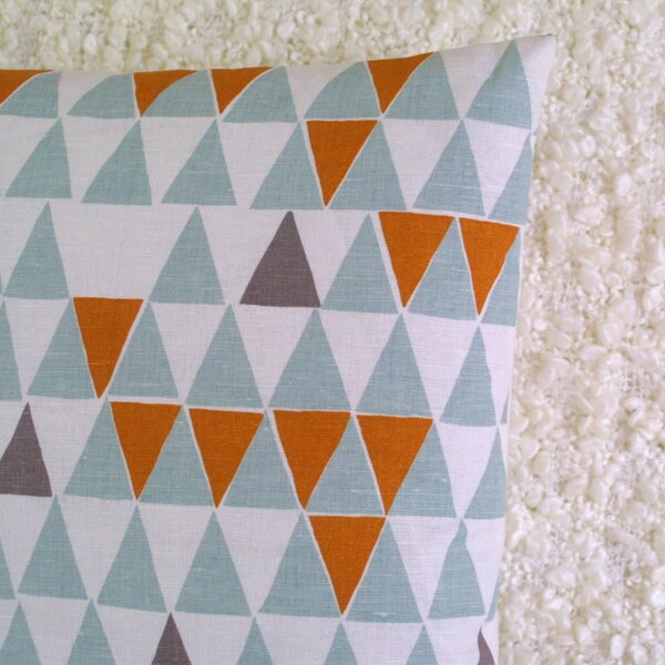 Geometric cushion cover