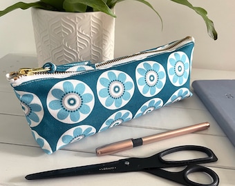 Blue Daisy Retro Floral Fabric Handmade Zipper Pouch Pencil Case Sewing Notions Case